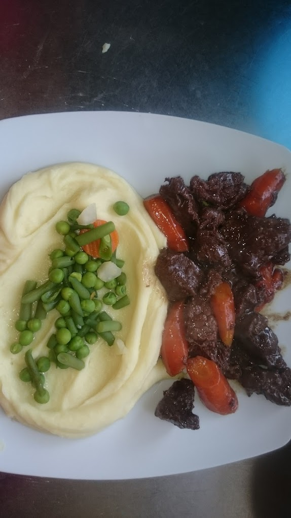 Bœuf bourguignon et purée maison